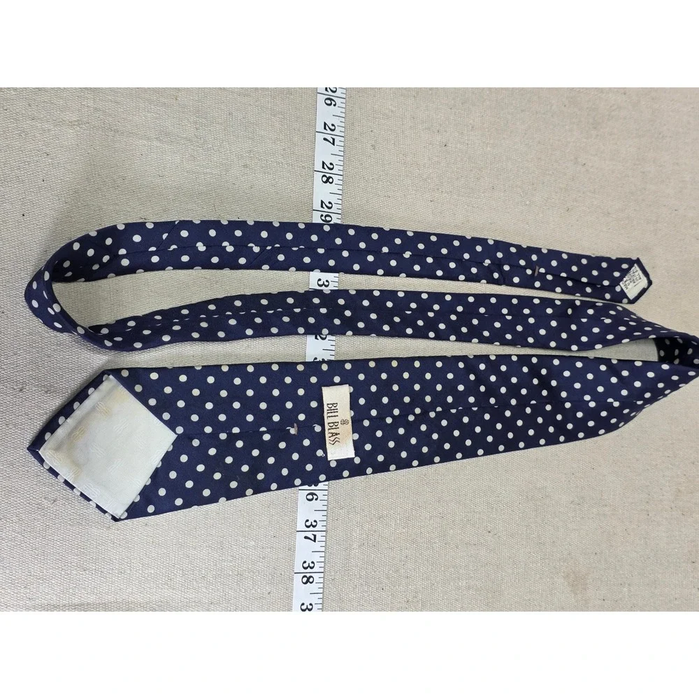 Bill Blass Mens Silk Polka Dot Tie Navy Blue Cream Handmade USA Printed Italy